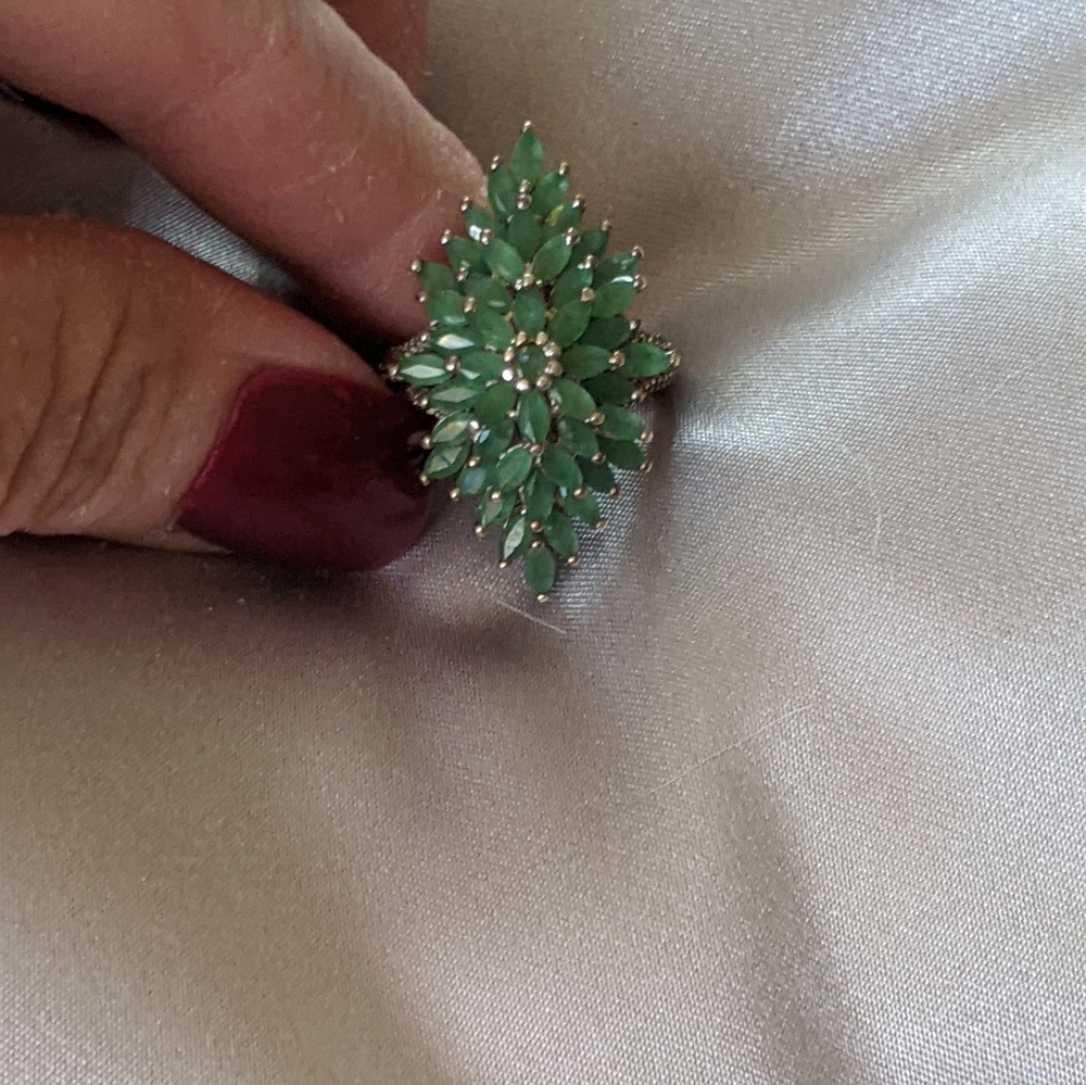 Emerald Ring - Picture 3 of 10